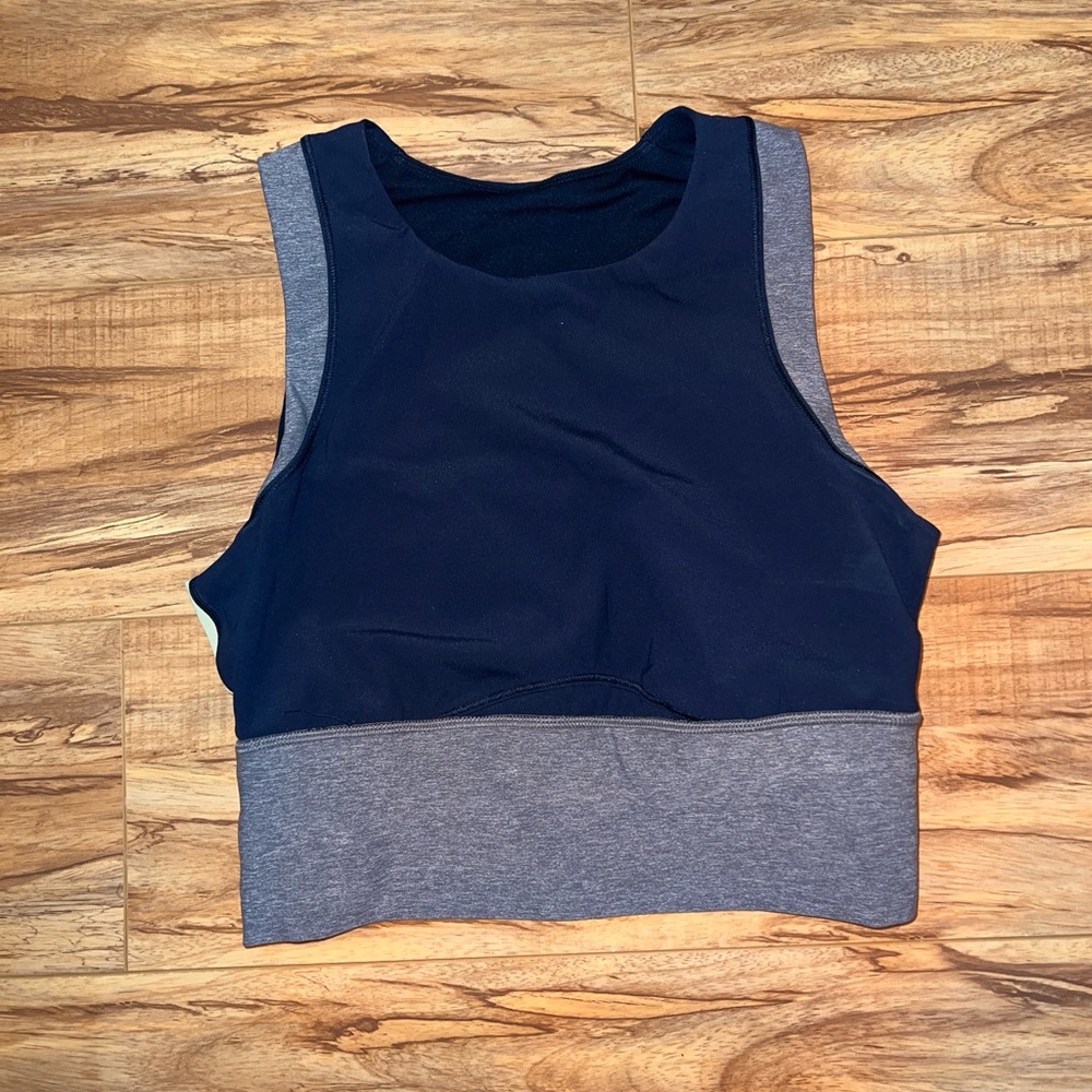 Lululemon full coverage sports bra